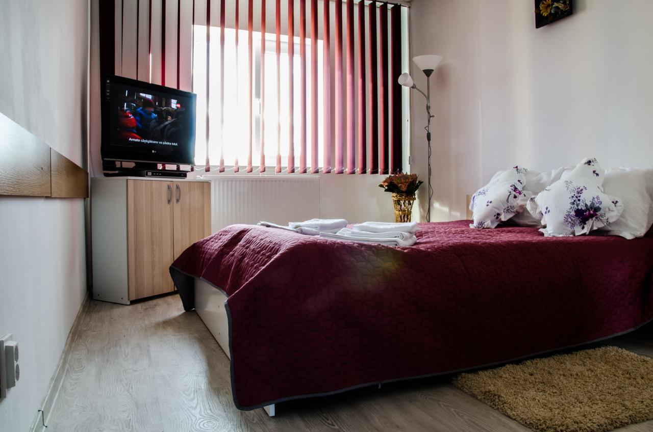 Pensiunea Georgibel Deva Exteriör bild